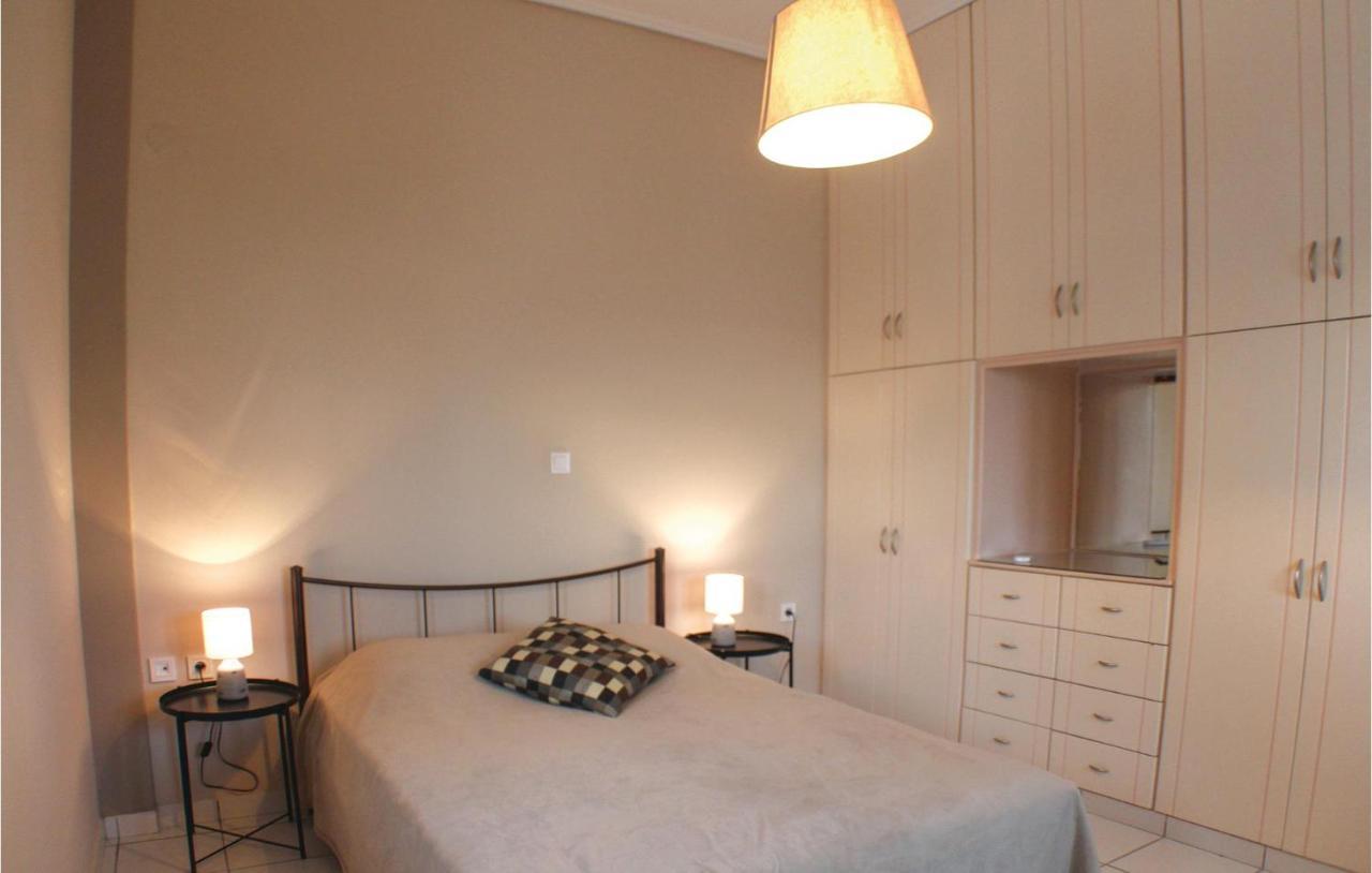 Amazing Home In Chalkida With Wifi Екстериор снимка
